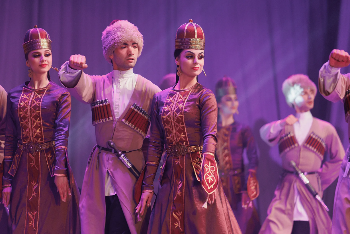 Служебный роман